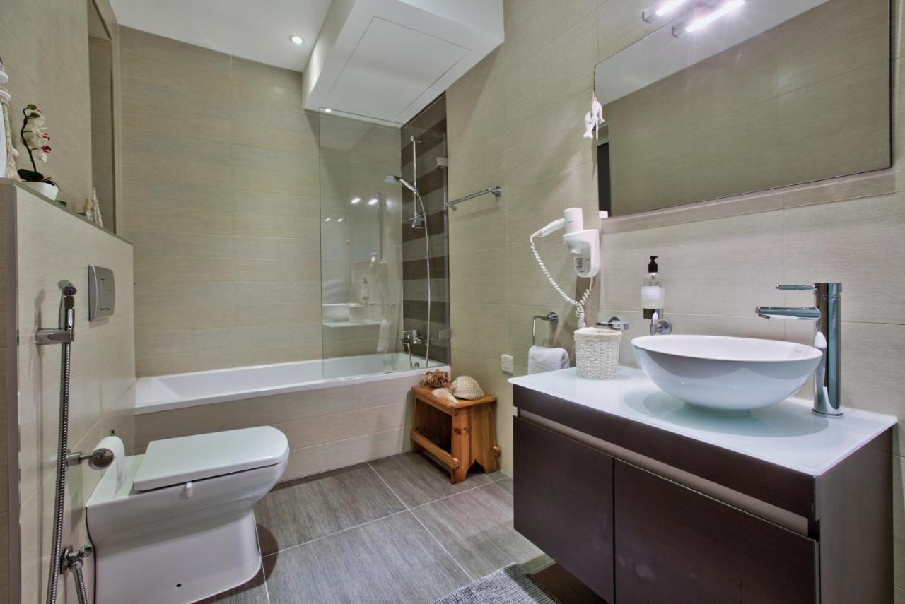 Bright And Central 2 Bedroom Apartment In Слима Экстерьер фото