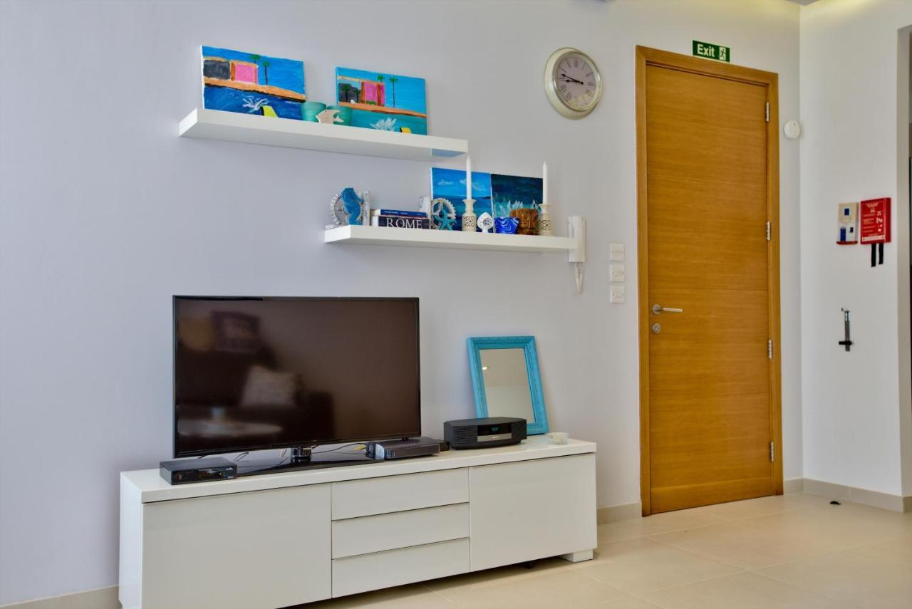 Bright And Central 2 Bedroom Apartment In Слима Экстерьер фото