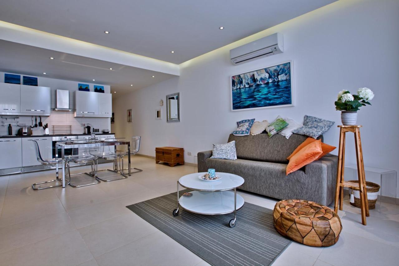 Bright And Central 2 Bedroom Apartment In Слима Экстерьер фото